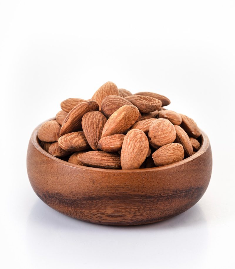 بادام یکی از منابع انرژی برای مغز است.