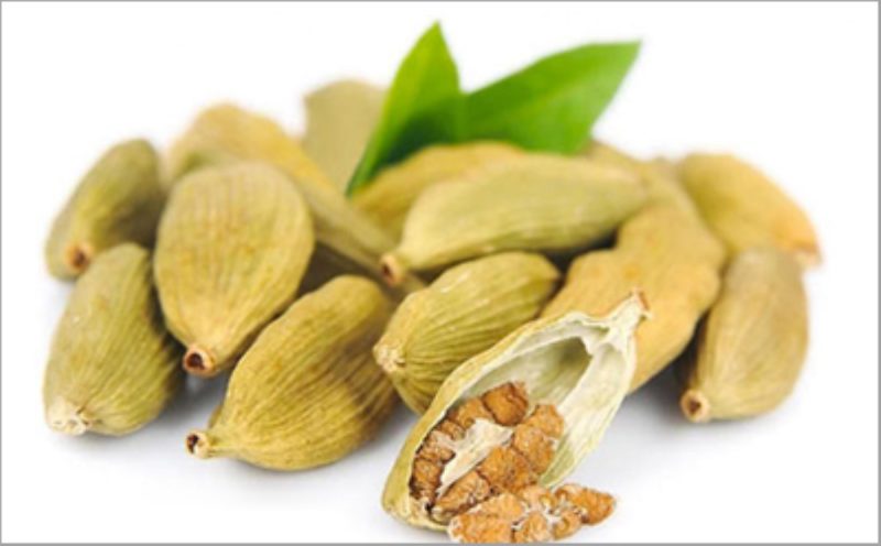 هلیله سیاه بوی بد دهان را از بین می برد