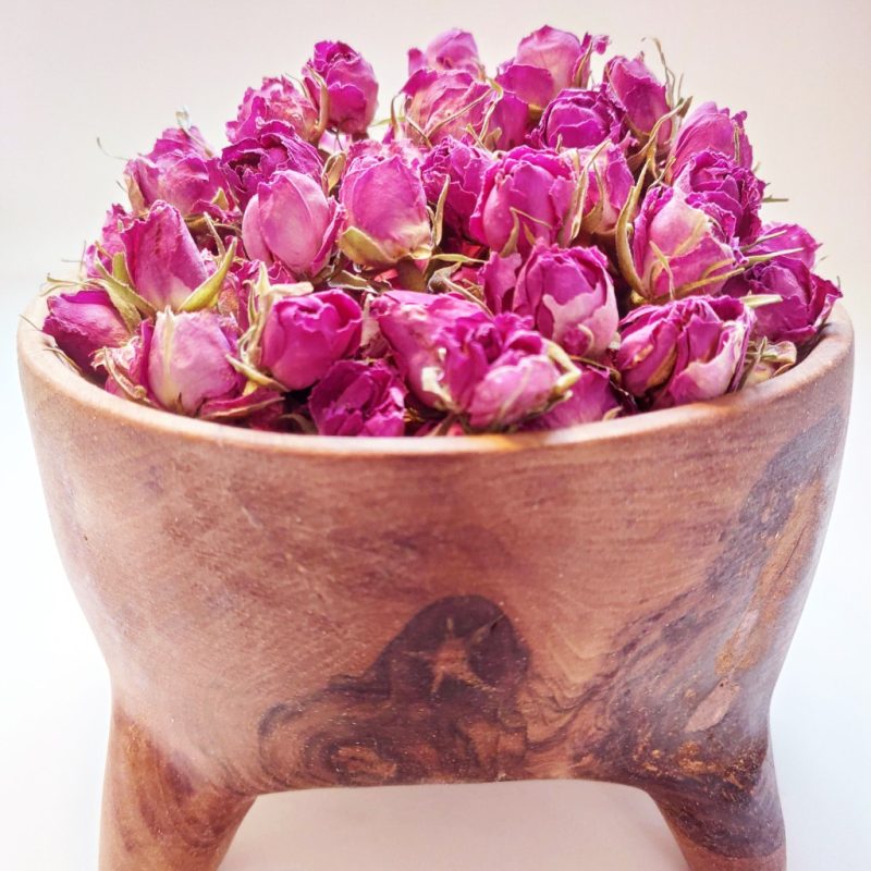 خواص و مضرات گل محمدی